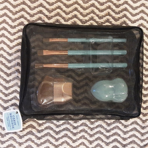 COPY - SWISSCO - Travel Beauty Prep Set - Picture 2 of 4